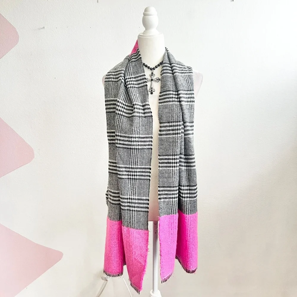Steve‎ Madden Houndstooth Scarf Chunky Knit Classic Cozy Retro Preppy